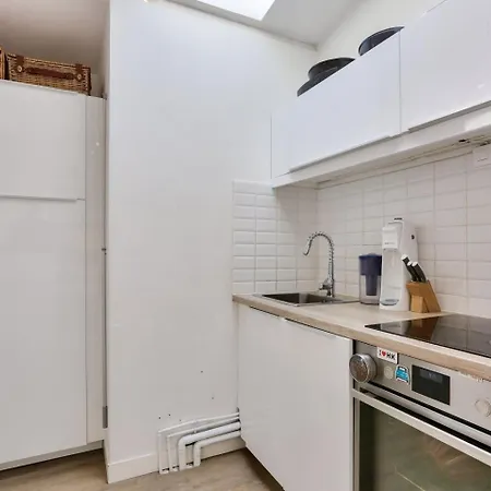 Le Contemporain - Terrace & Near Montmartre Apartment