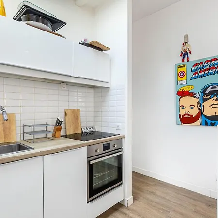 Le Contemporain - Terrace & Near Montmartre *
